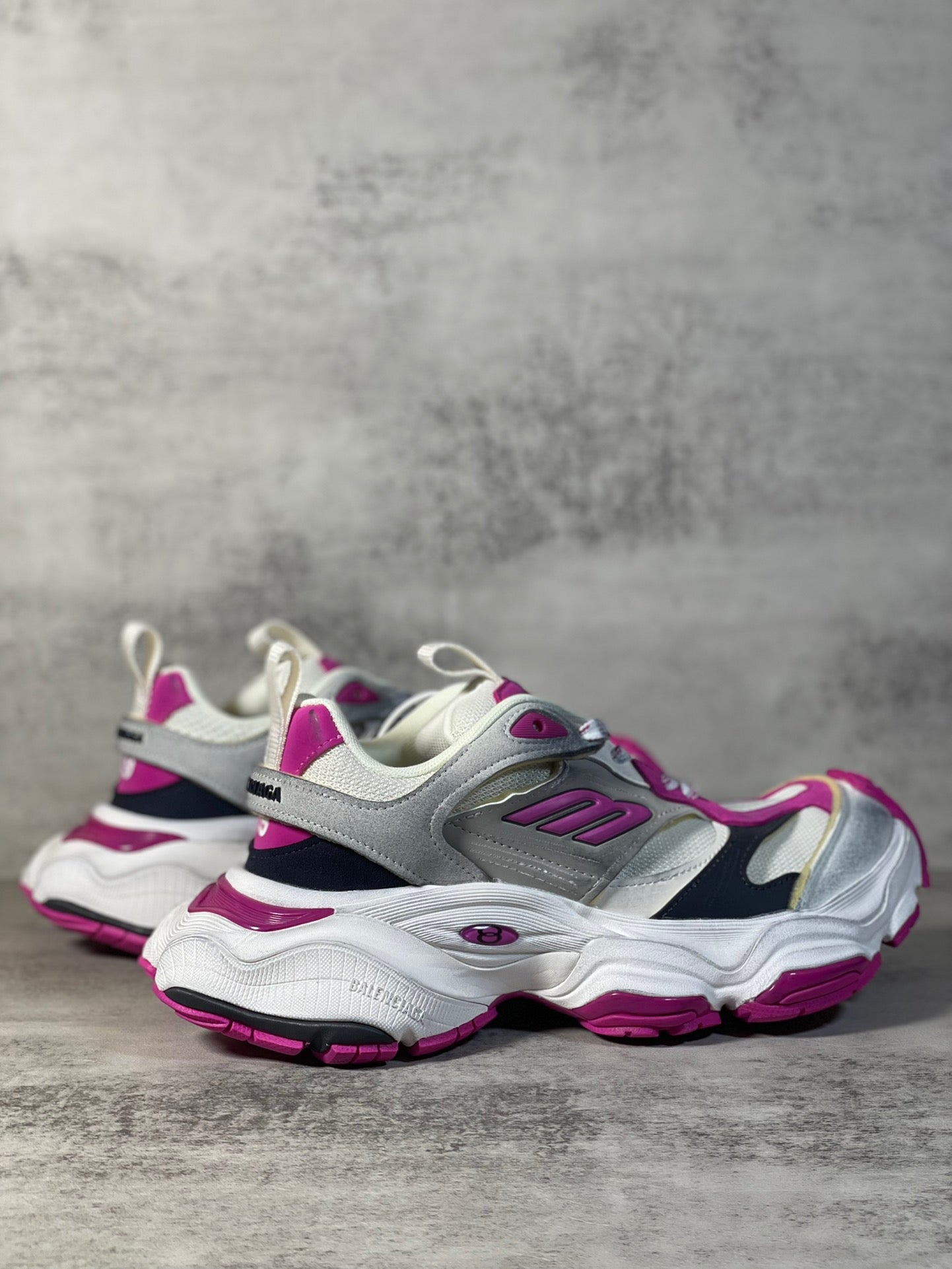 Cargo Sneakers in Grey / Pink