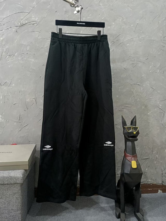 Balen - Wide Cut Black Trousers