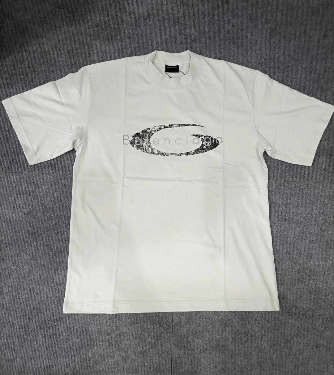 Balen - Eclipse Graphic Tee