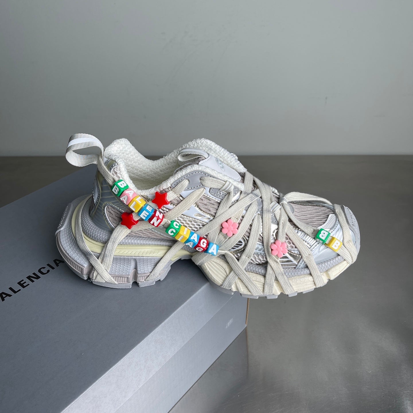 3XL Extreme Laces Runner Sneakers