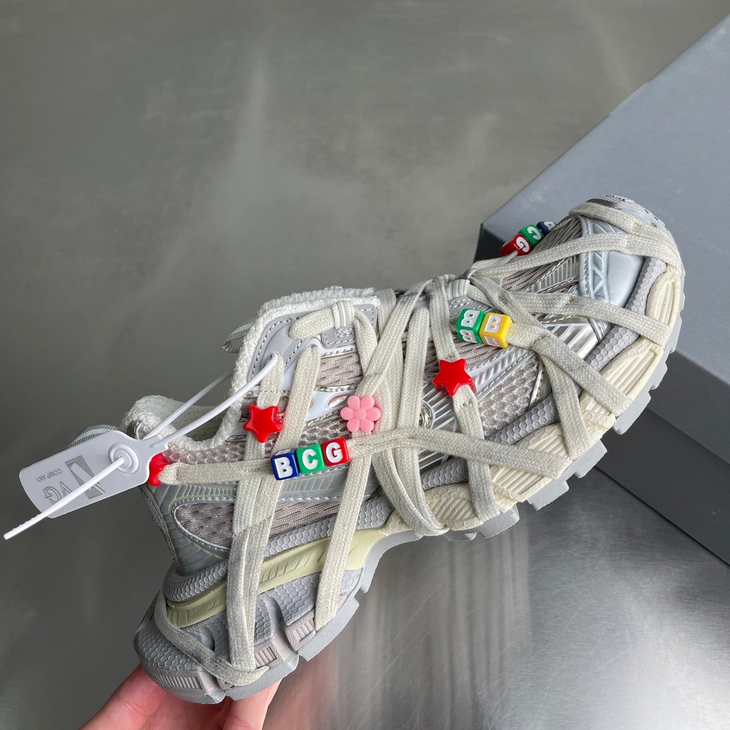 3XL Extreme Laces Runner Sneakers