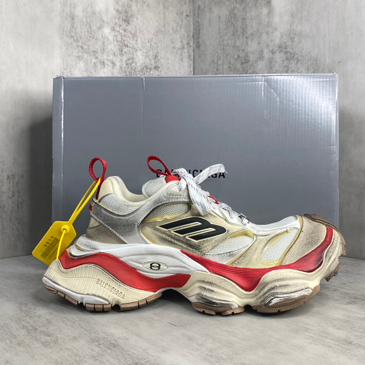 3XL Distressed Runner Sneakers