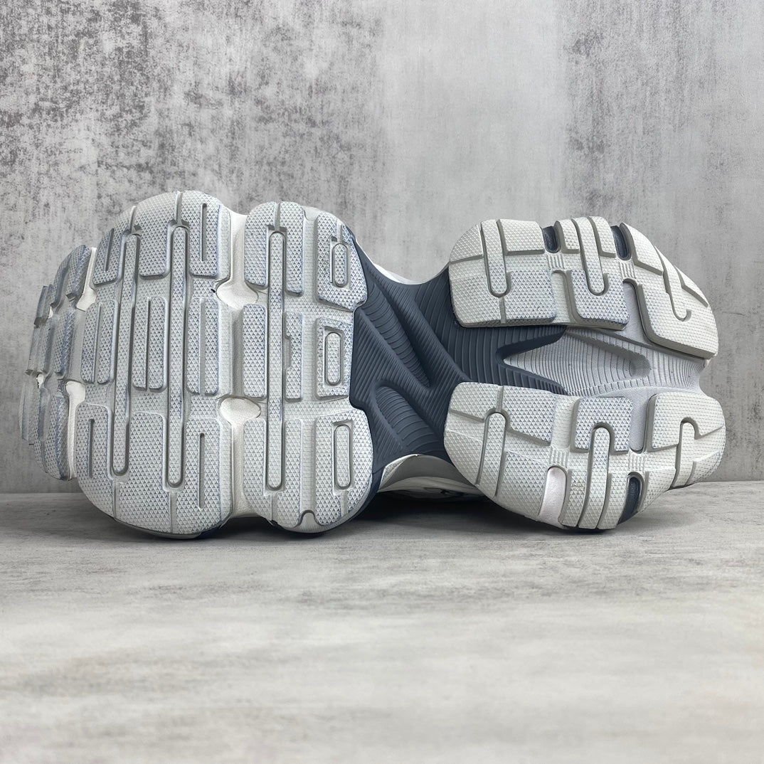 3XL Layered Runner Sneakers