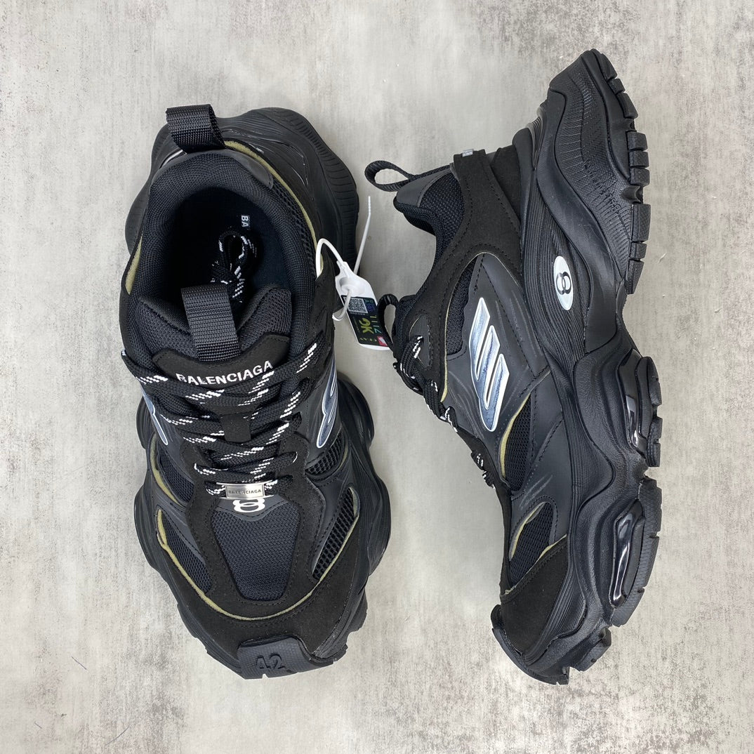 3XL Sneakers in Black / Silver