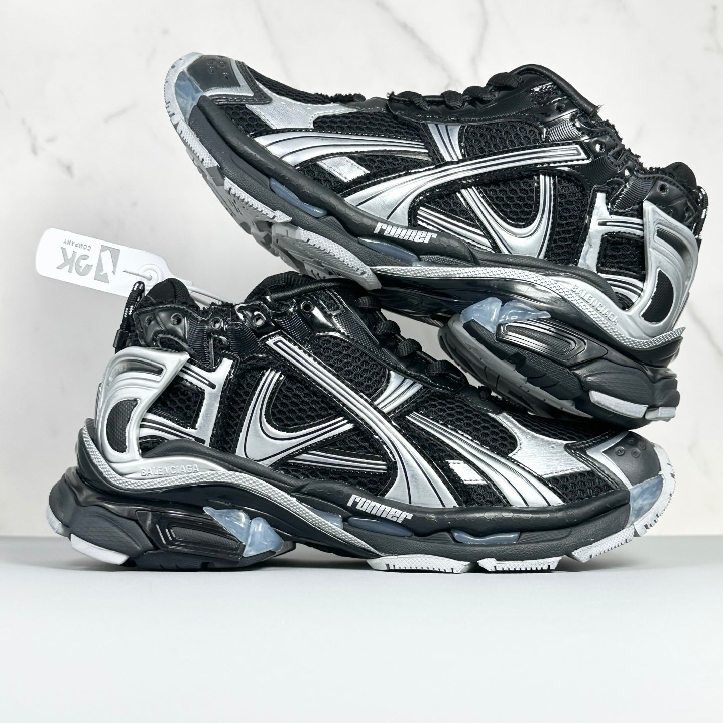 Runner Sneakers in Black / Silver