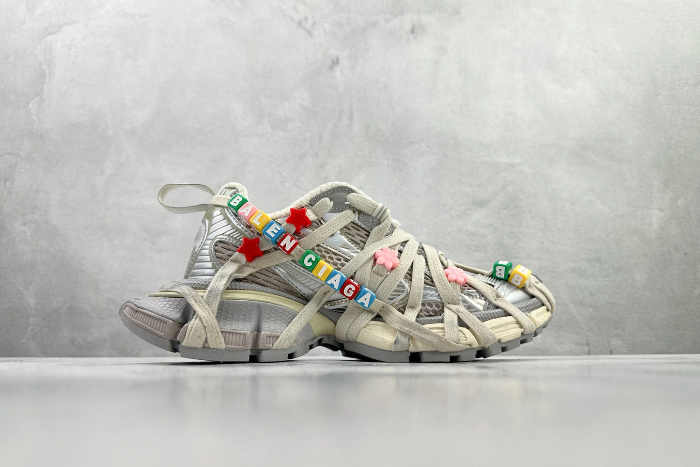 3XL Extreme Laces Sneakers in Grey / Off White