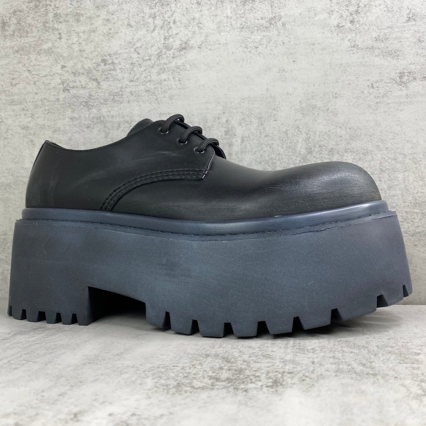 Steroid Derby Shoes in Black