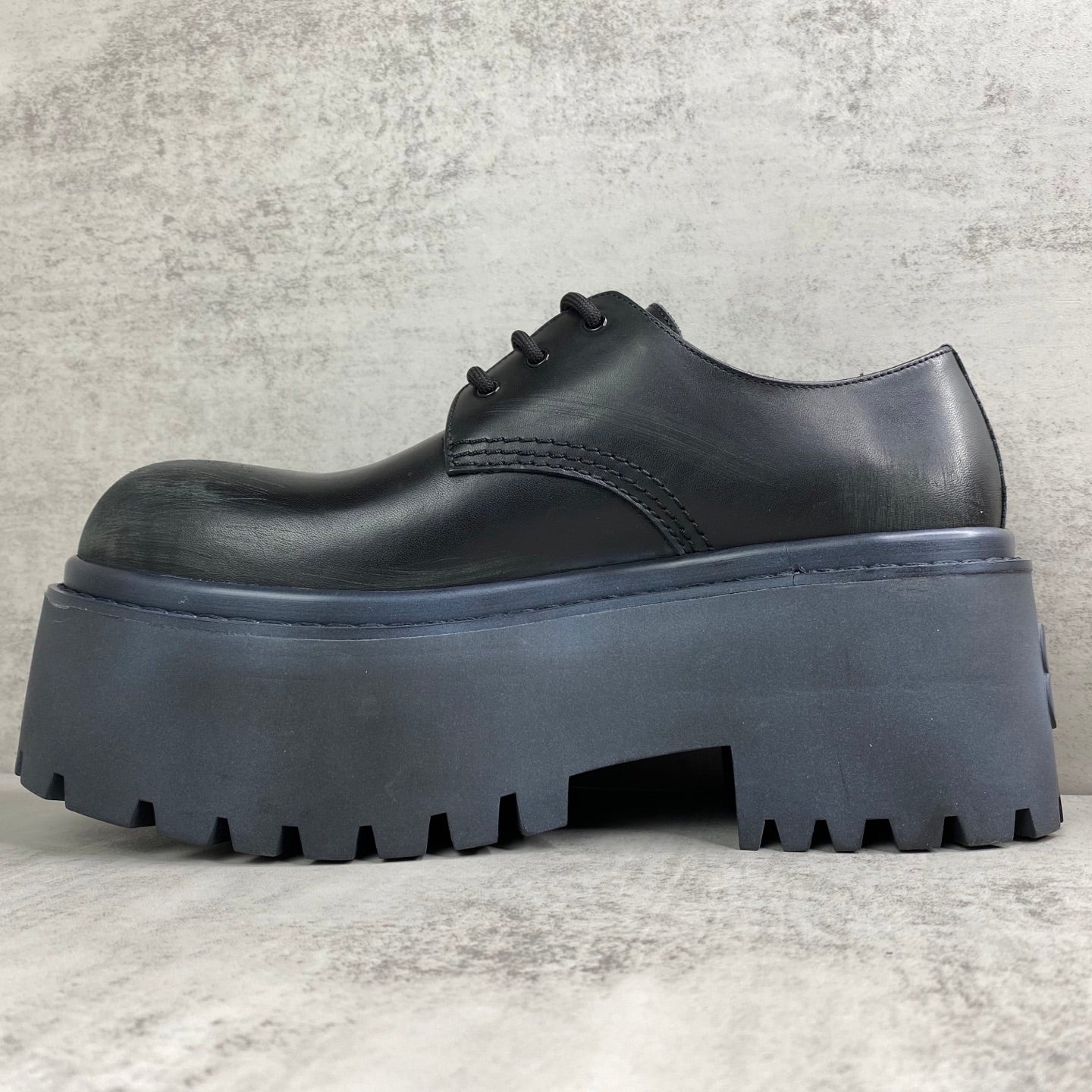 Steroid Derby Shoes in Black
