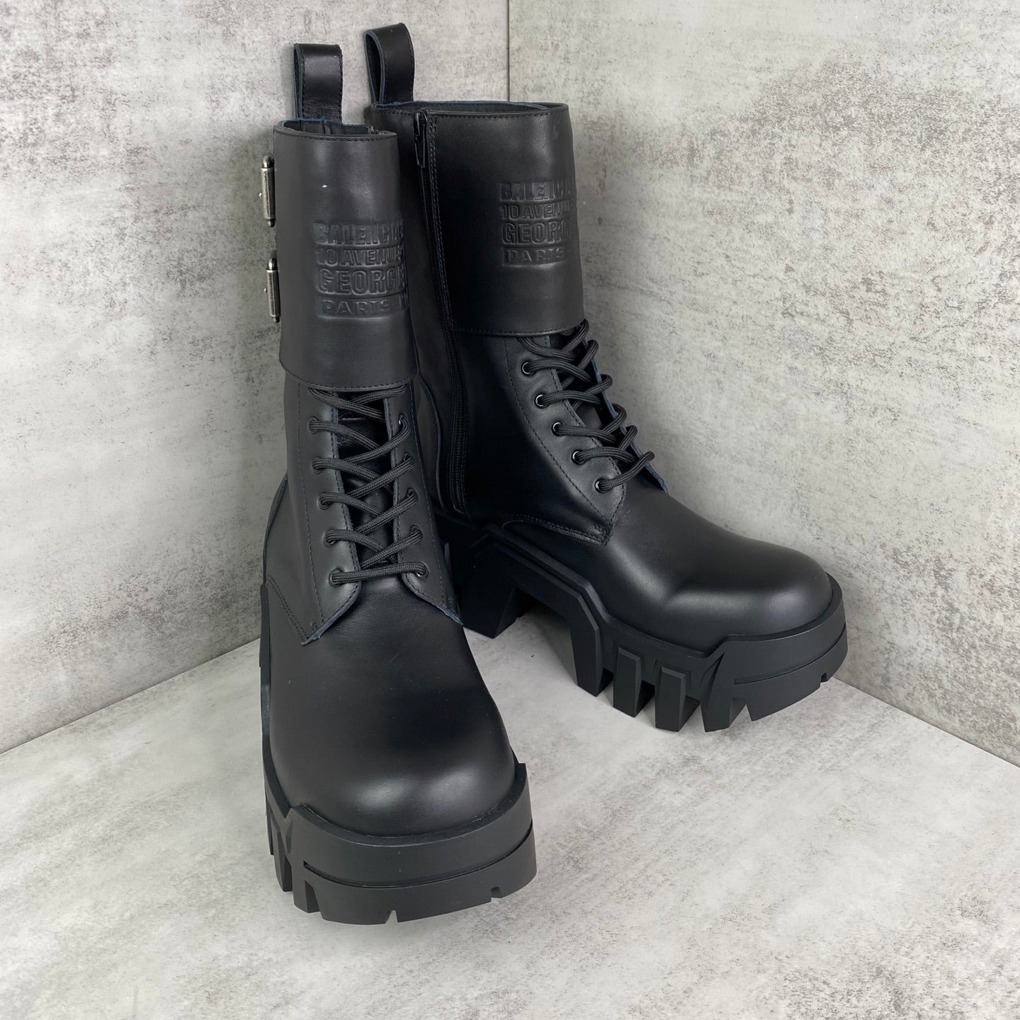 Bulldozer Combat Lace-Up Boots in Black