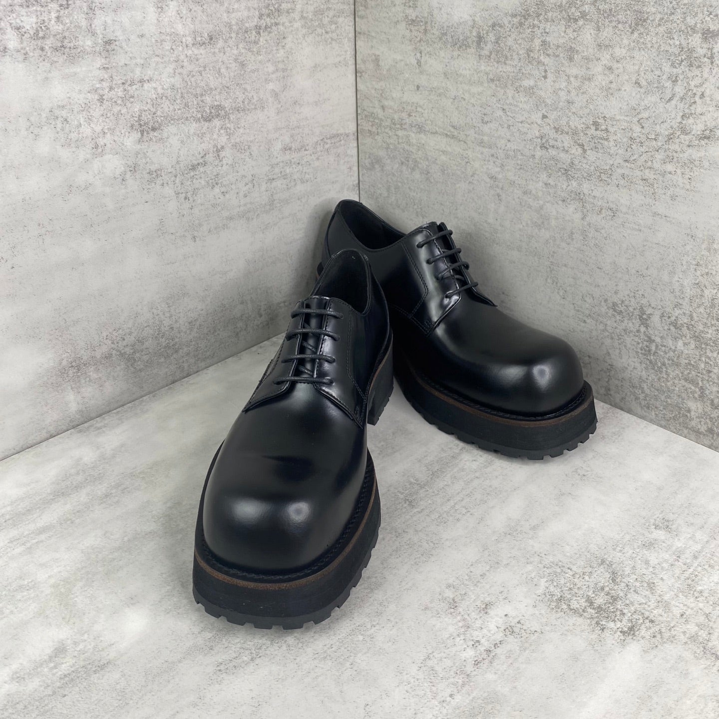 Venom Derby Shoes in Black
