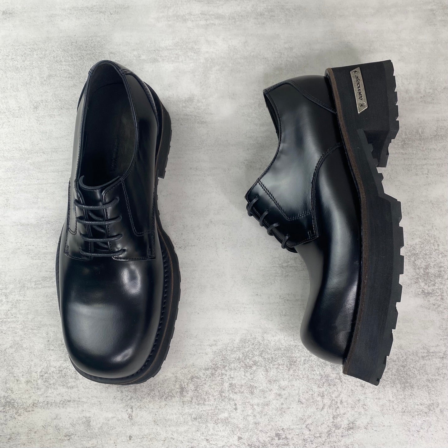 Venom Derby Shoes in Black