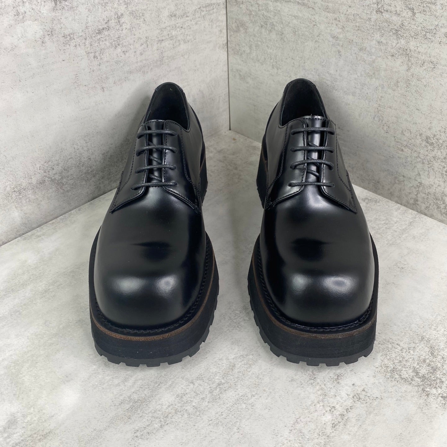 Venom Derby Shoes in Black