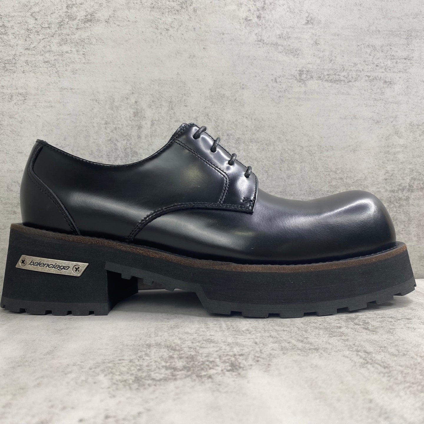 Venom Derby Shoes in Black